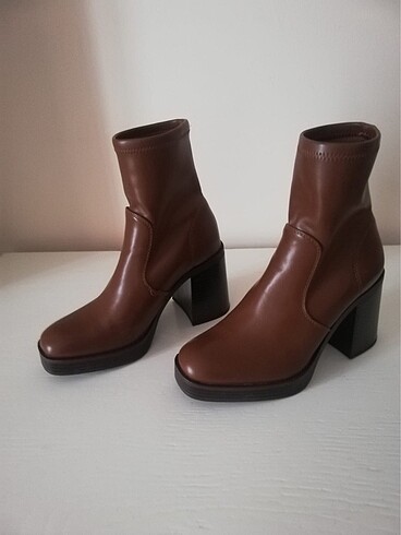 Stradivarius 35 numara