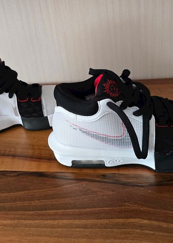 40 Beden Nike LeBron Witness VIII