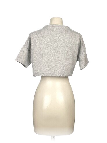 l Beden Diğer T-shirt %70 İndirimli.