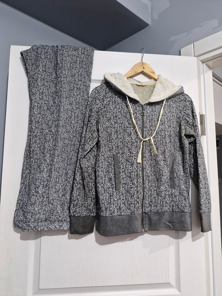 Gri Baskılı eşofman takimi - Görsel 2