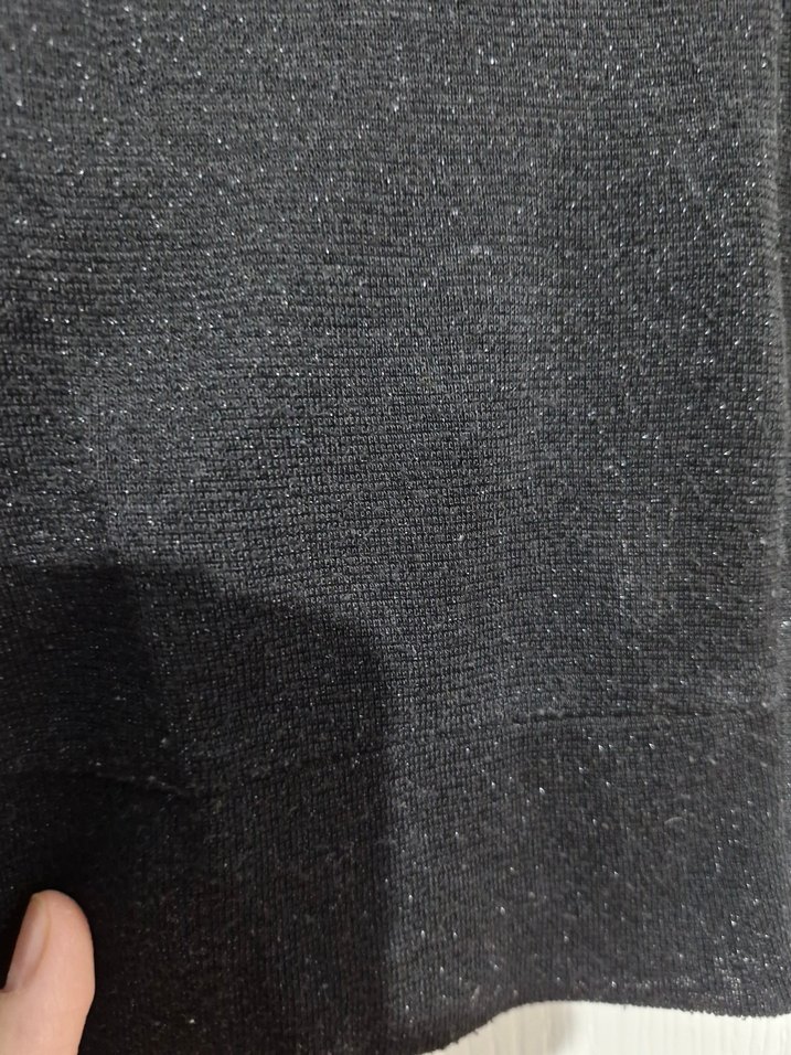 Düğmeli Gri V Yaka Kadın Hırka - Görsel 2