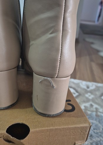 Bej Deri Kadın Topuklu Bot - Görsel 3