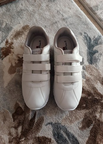 Beyaz Cırt Cırtlı Kadın Sneakers