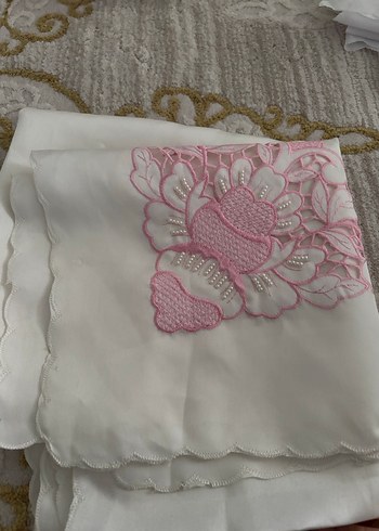 Nakışlı Beyaz Masa Örtüsü Seti - Görsel 3