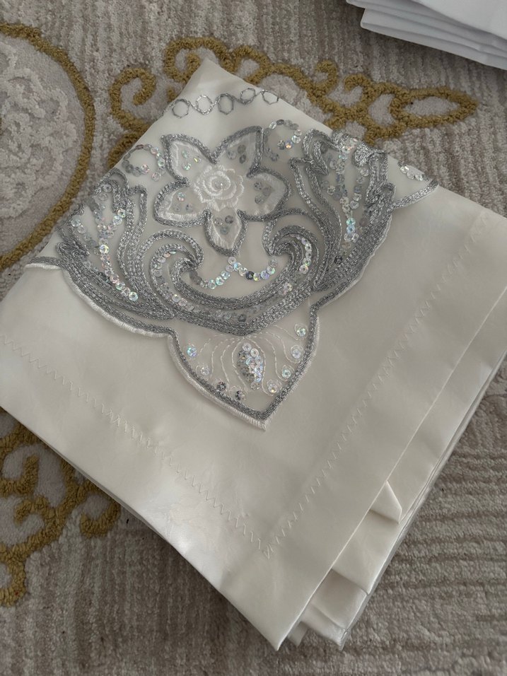 Nakışlı Beyaz Masa Örtüsü Seti - Görsel 5