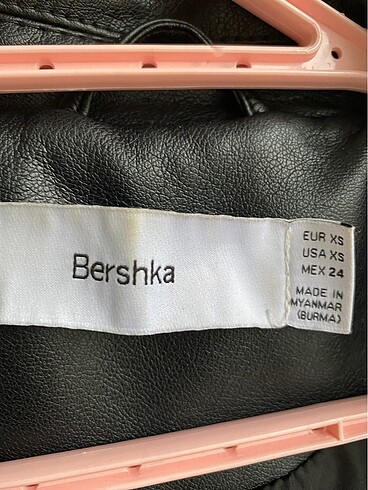 xs Beden siyah Renk Bershka deri biker ceket