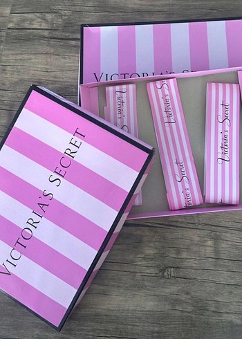 Victoria's Secret hediyelik boş kutu - Görsel 2
