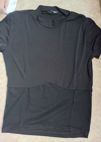 Siyah Kısa Kollu Göbek Tül Dekolte Tişört - Görsel 2