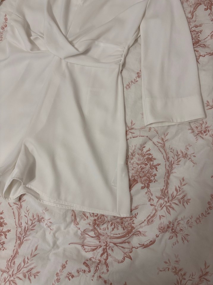 Zara Bohem Beyaz V Yakalı Mini Tulum - Görsel 3