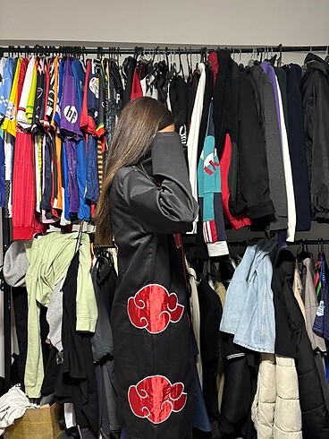 AKATSUKİ PELERİN
