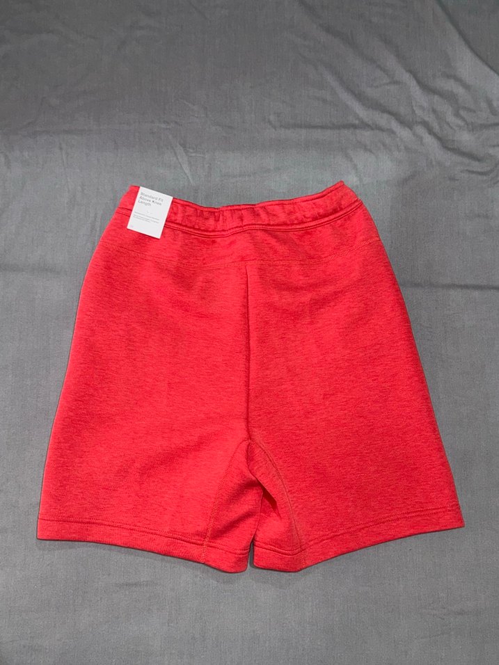 Nike Tech fleece şort - Görsel 2