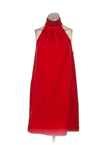 PreLoved Kısa Elbise %70 İndirimli.