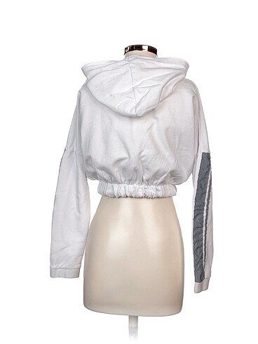 m Beden Trendyol & Milla Sweatshirt %70 İndirimli.