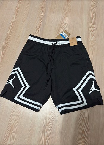 Diamond short
