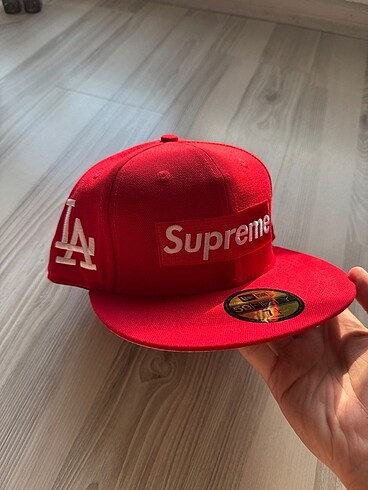 New era x supreme