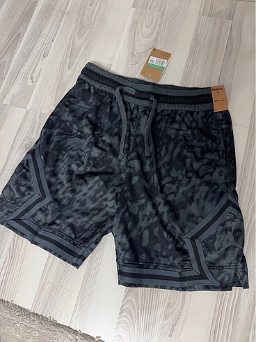 Nike Diamond Şort