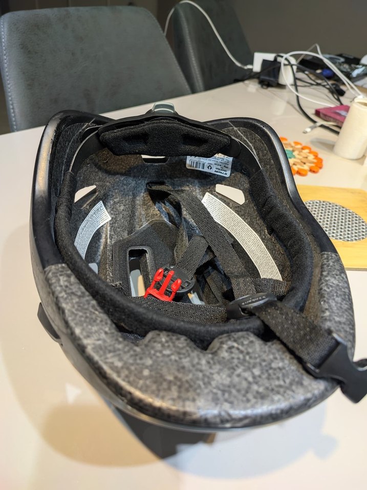 Siyah B'Twin Biker Kask Velcro Özellikli - Görsel 3