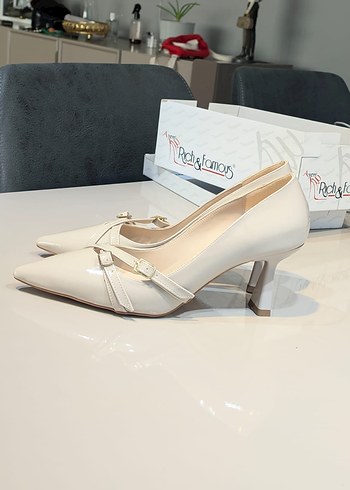 Bej Tokalı Stiletto Topuklu Kadın Ayakkabı - Görsel 2