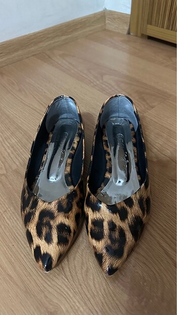 Leopar babet