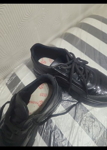 Siyah  Desenli Bağcıklı Topuklu Sneakers - Görsel 7