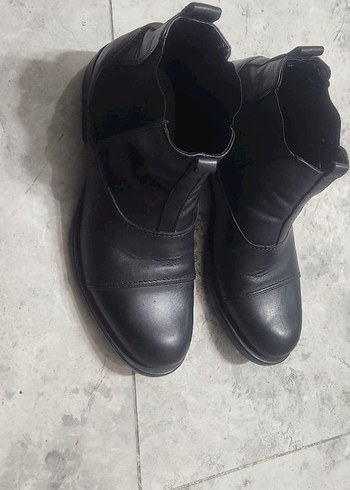 Diğer Siyah Deri Tokalı Kadın Botu