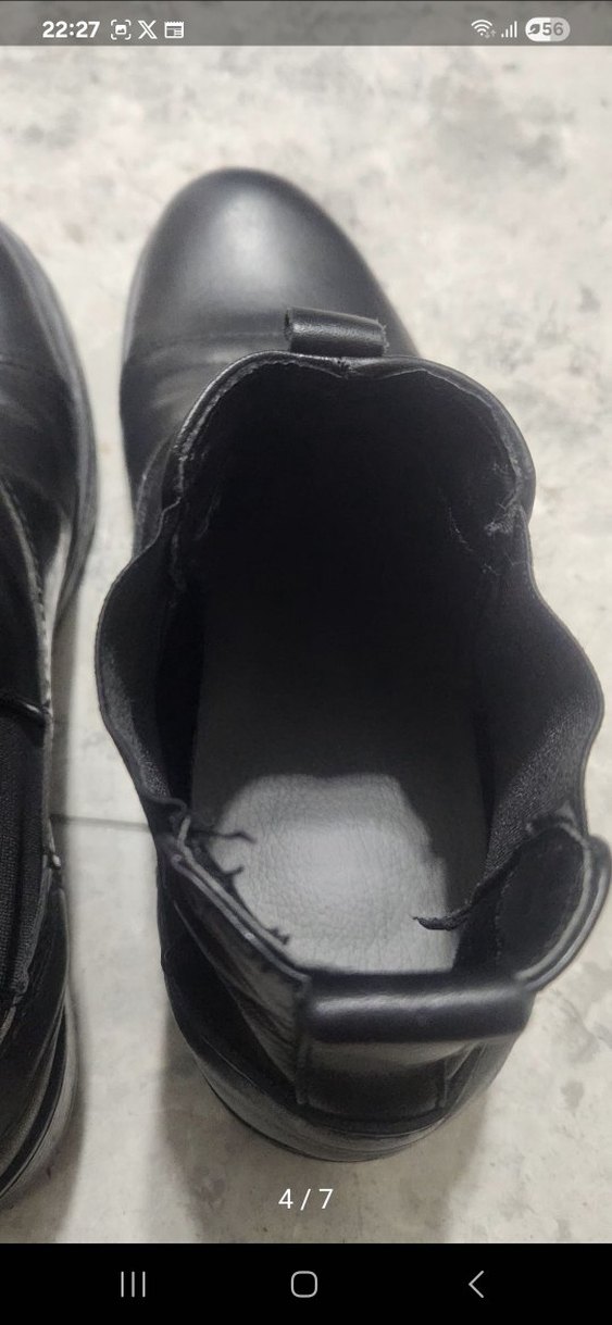 Siyah Deri Tokalı Kadın Botu - Görsel 4