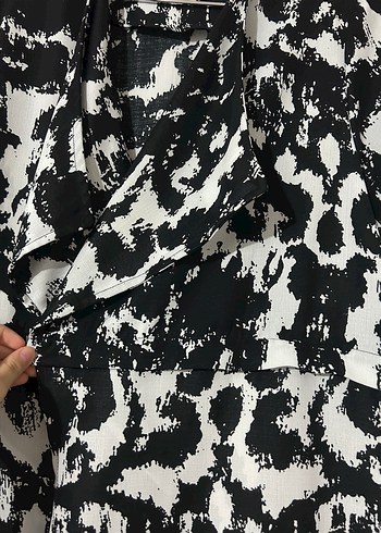 Zara Kadın Siyah Beyaz Batik Desenli Uzun Kimono, tunik