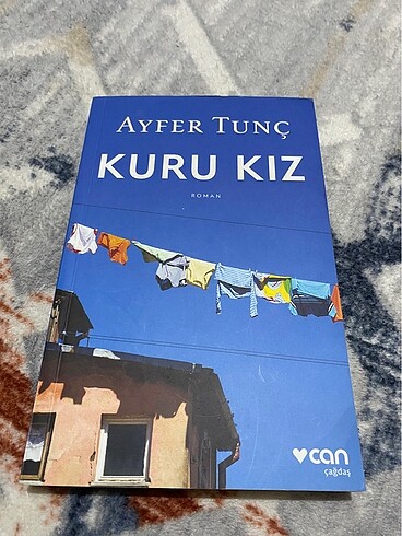 Kuru Kız Ayfer Tunç