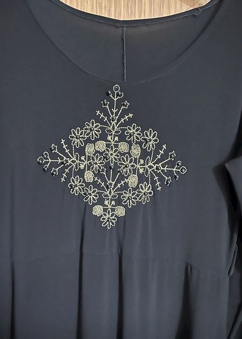 Uzun Kollu Siyah Nakışlı Kadın Elbise - Görsel 2