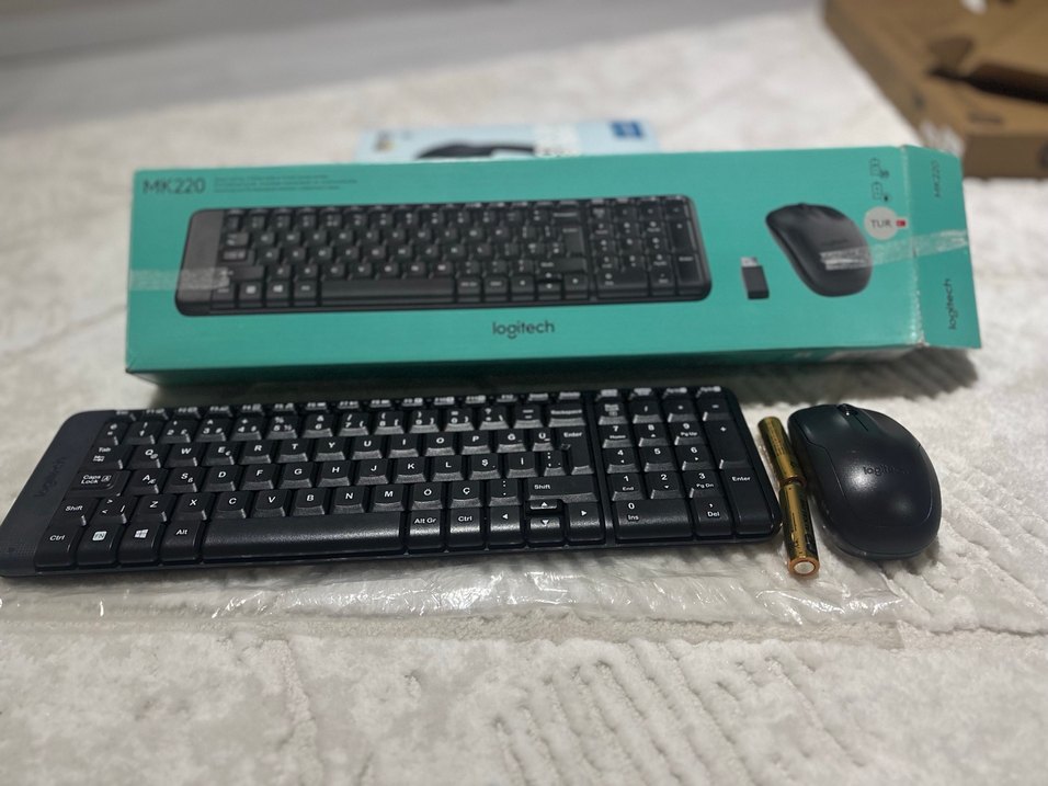 Logitech Siyah Kablosuz Klavye - Görsel 3