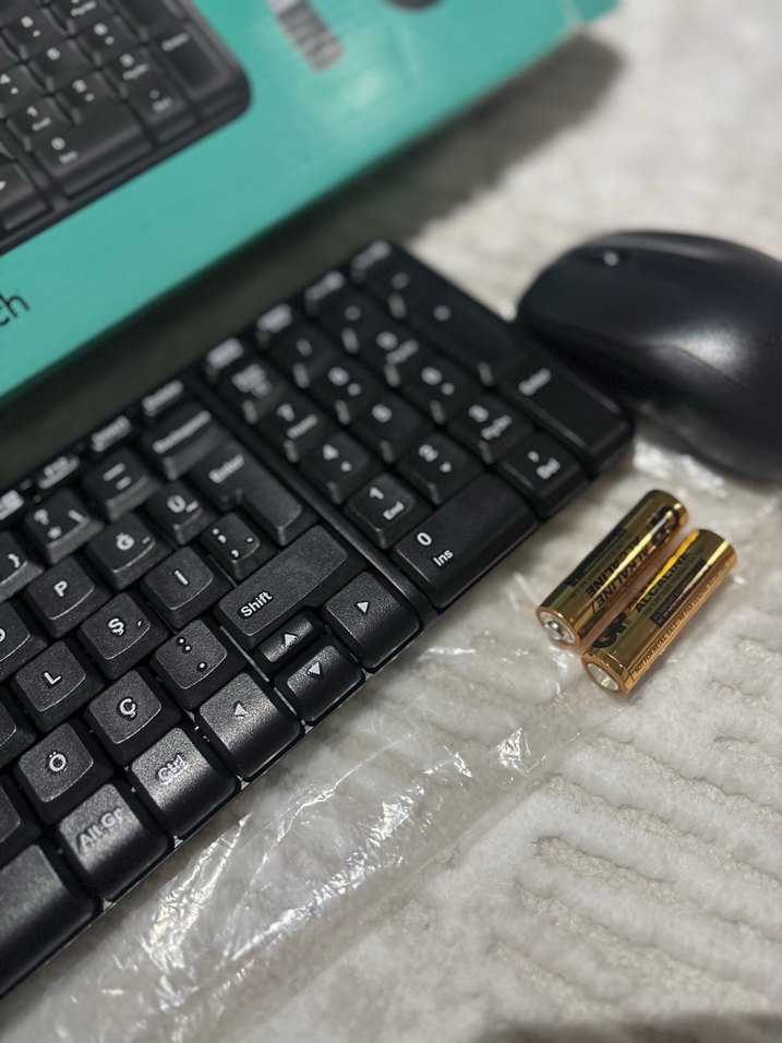 Logitech Siyah Kablosuz Klavye - Görsel 2