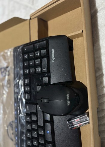 Logitech Siyah Kablosuz Klavye ve Mouse Seti - Görsel 2