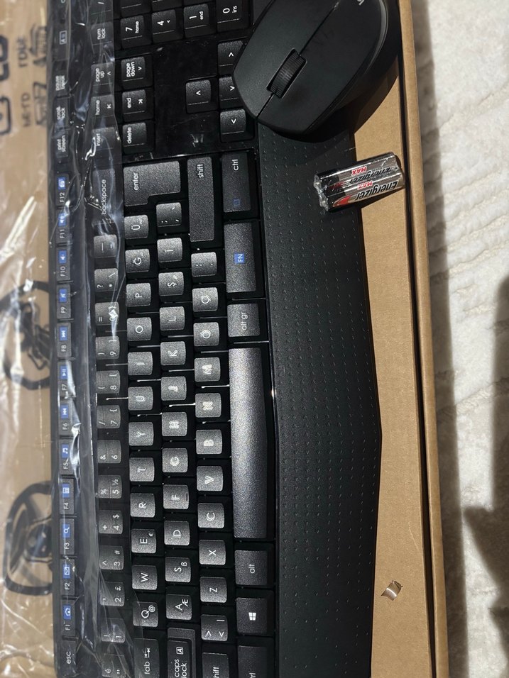 Logitech Siyah Kablosuz Klavye ve Mouse Seti - Görsel 3