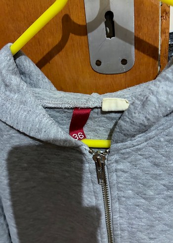 Gri Fermuarlı Kadın Kapşonlu Hırka - Görsel 4