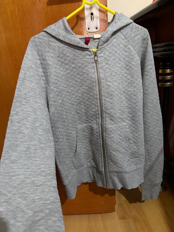 Gri Fermuarlı Kadın Kapşonlu Hırka - Görsel 2