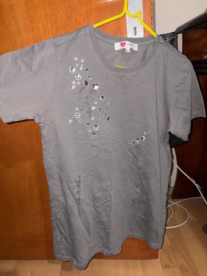 Taşlı ve Yırtık Detaylı Bayan T-shirt - Görsel 3