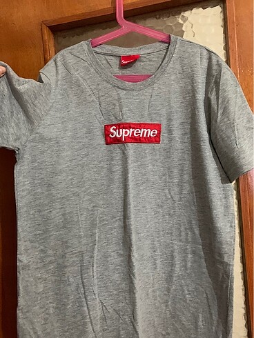 Supreme Supreme t-shirt