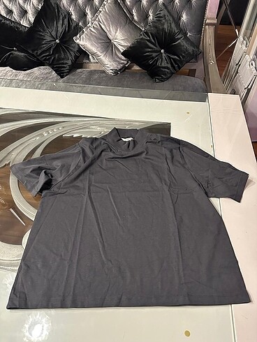 LINDEX T SHIRT