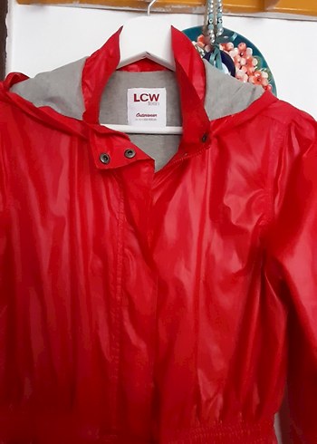Bayan Parlak Kırmızı Düğmeli Yağmurluk - Görsel 3