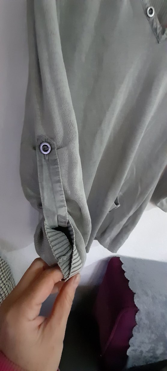 V Yaka Düğmeli Kadın Triko - Görsel 4