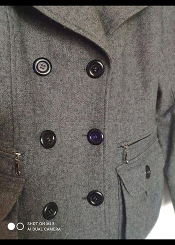 Düğmeli Gri Kısa Kadın Yün Kaban - Görsel 3