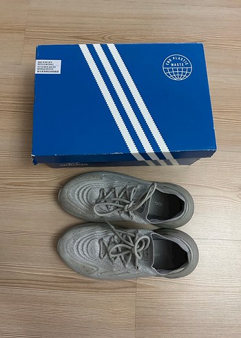 38 Beden Adidas yürüyüş ayakkabısı