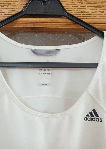 Adidas m beden orjinal adidas sifir ayarinda tshirt