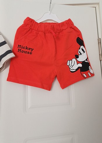 5 Yaş Beden Mickey Mouse erkek çocuk tshirt şort Takımı