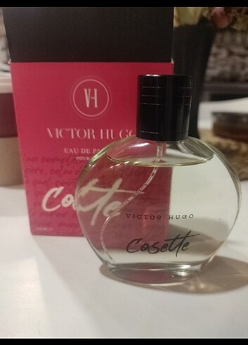 Diğer VICTOR HUGO Cosette parfüm
