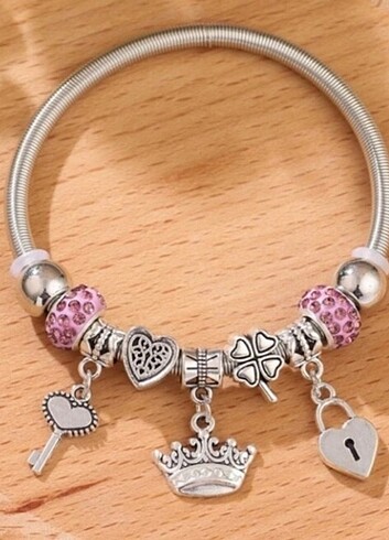 Pandora pembe charm bileklik