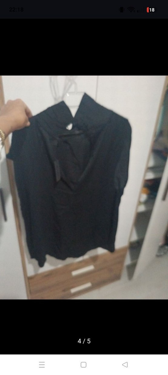 Siyah Kolsuz Yüksek Yakalı bluz - Görsel 4