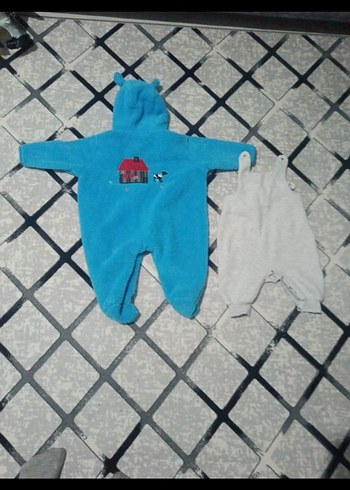 mavi olan ayaklı tulum kışın kurtarıcı. diğeri çok tatlı duruyor - Görsel 2