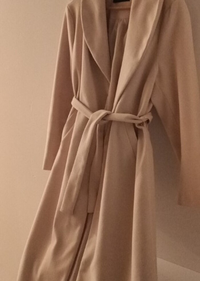 Yeni uzun astarlı ve yırtmaçlı kaban - Görsel 2