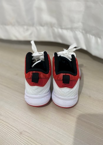 Beyaz Kırmızı Basketbol Ayakkabısı - Görsel 3